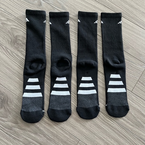 NWOT: 2 pairs of adidas Mens Cushioned Crew Socks (3 for $30) - Picture 4 of 6
